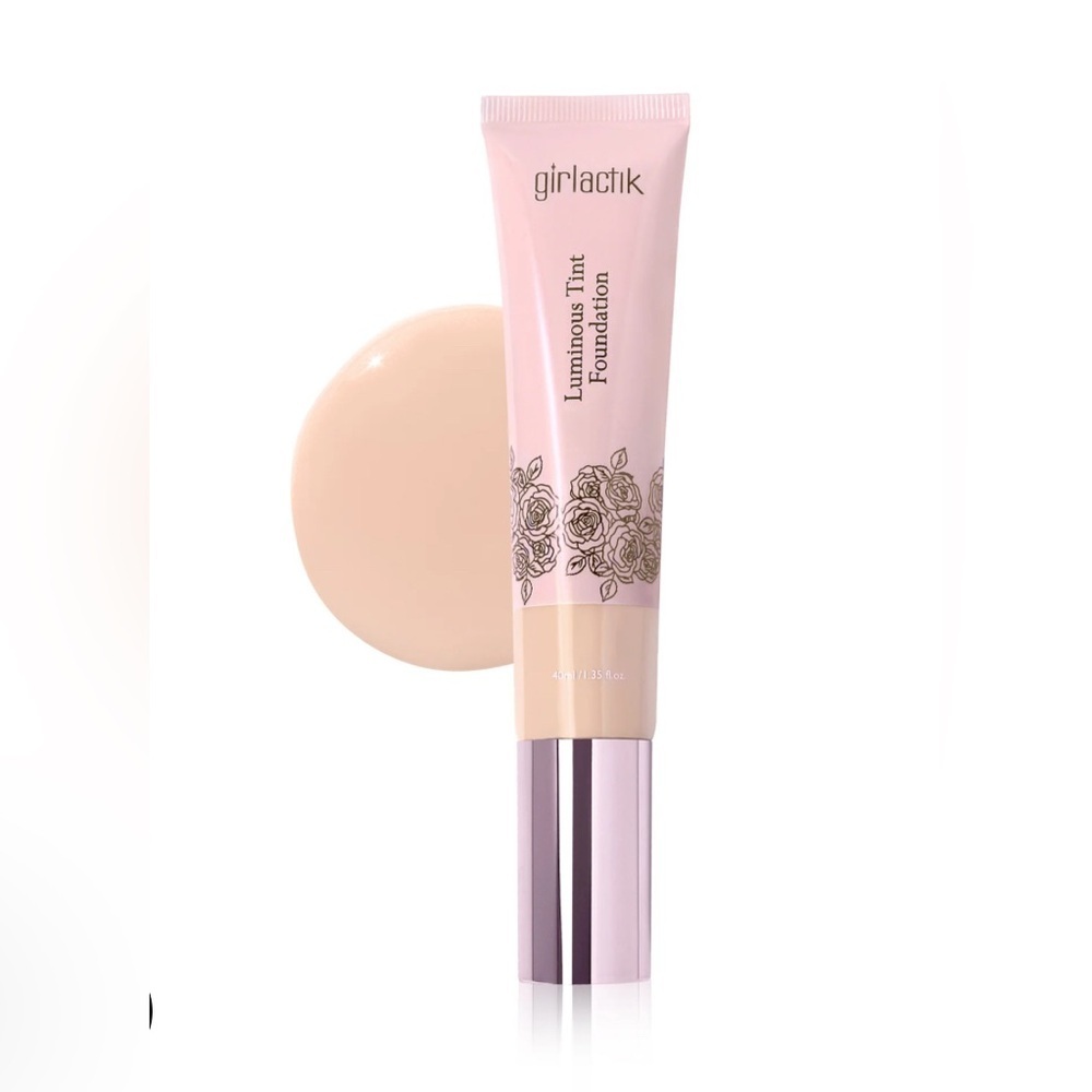 2-in-1 Luminous Tint Foundation in F2 Light by Girlactik - Picture 2 of 4